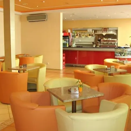 Nivy Hotel 3*