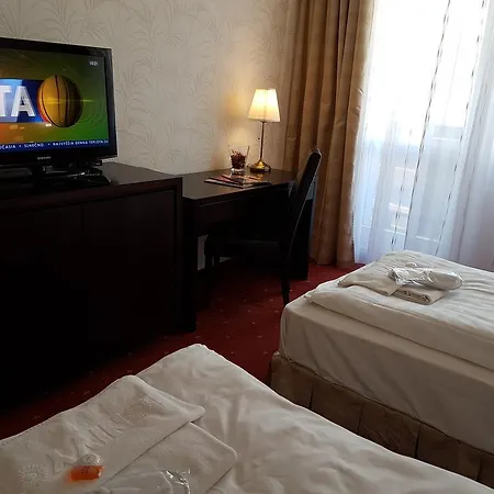 Hotel Nivy 3*