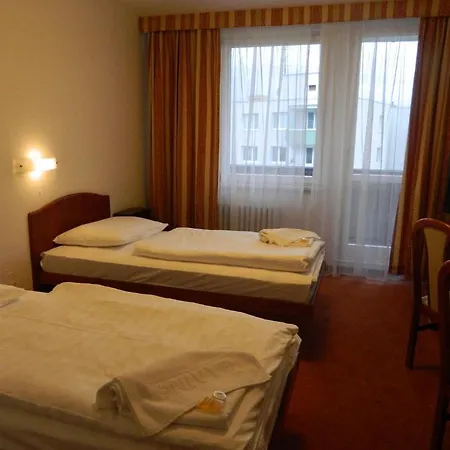 Otel Nivy 3*
